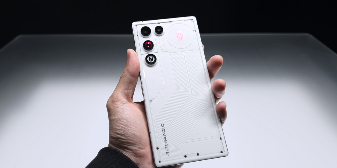 Does Size Matter? Choosing Between a Gaming Tablet and a Gaming Phone