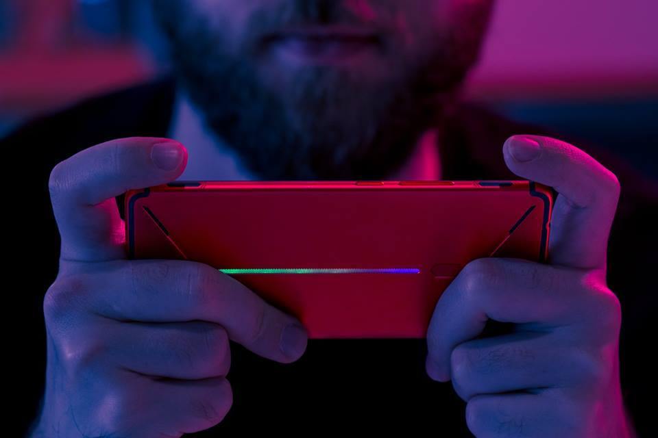 How to Use Your REDMAGIC Mars' Shoulder Triggers (with GIFs!) - RedMagic (Global)